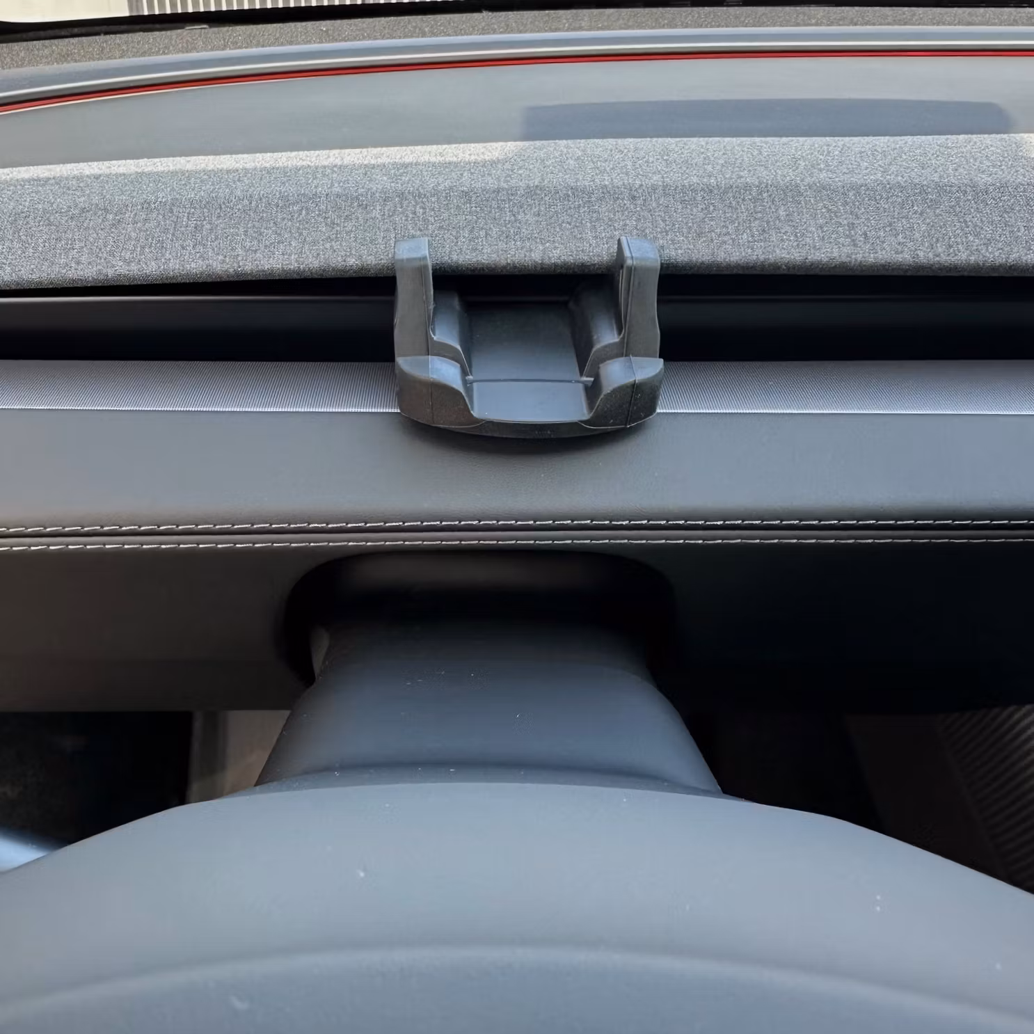 Smart mobilhållare till din Tesla