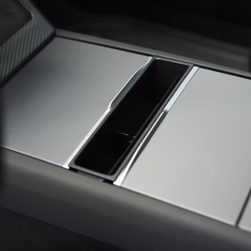 Smart förvaring i mittkonsolen till din mobil!