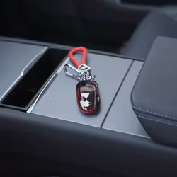 Nyckelhållare - mjuk TPE - röd - Tesla Model S/3/Y