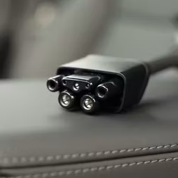 3-stifts CEE blå adapter Tesla Gen 2 mobilladdare 240V-uttag vid 32A