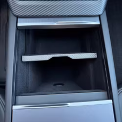 Förvaringslåda mittkonsol, flockig m carbon fiberkant - Tesla Model 3 Highland/Model Y Juniper LR, P