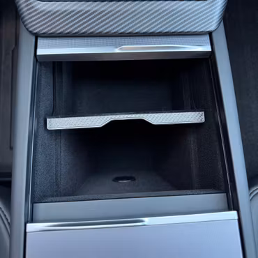 Förvaringslåda mittkonsol, flockig m carbon fiberkant - Tesla Model 3 Highland/Model Y Juniper LR, P
