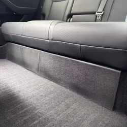 Antikick t baksätet, nederkant, mjuk TPE - Tesla Model Y Juniper