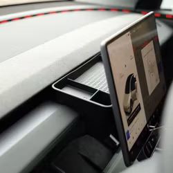 Förvaring bakom skärmen - svart - Tesla Model 3 Highland/Y Juniper