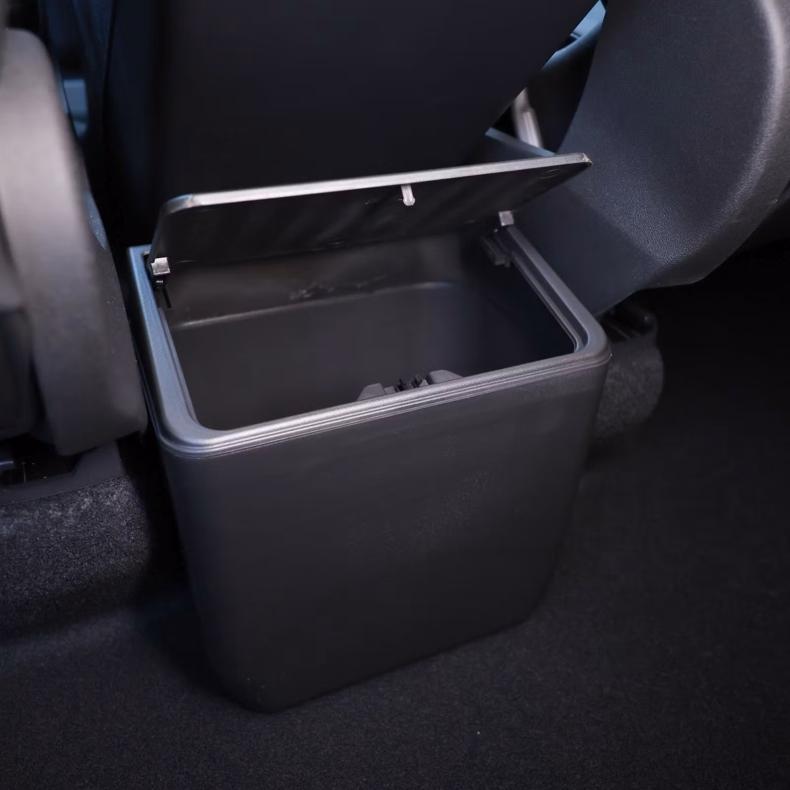 Förvaring baksätet, klicklock - svart - Tesla Model Y Juniper