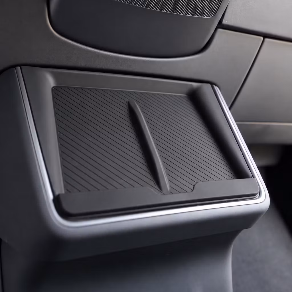 Skydd till mobilladdaren i silikon, svart - Tesla Model Y Juniper Standard