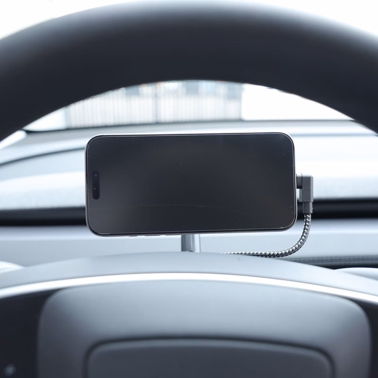 Mobilhållare m laddsladd - Tesla Model 3/Y