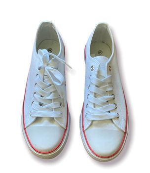 Vita canvasskor stl 36-40