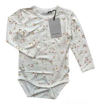 Offwhite body blommor  stl  74