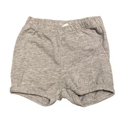 Grå shorts stl 68