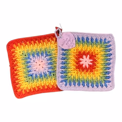 Regnbågsfärgade grytlappar