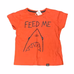 Röd t-shirt stl 98/104