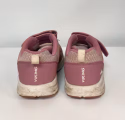 Rosa gympaskor stl 30