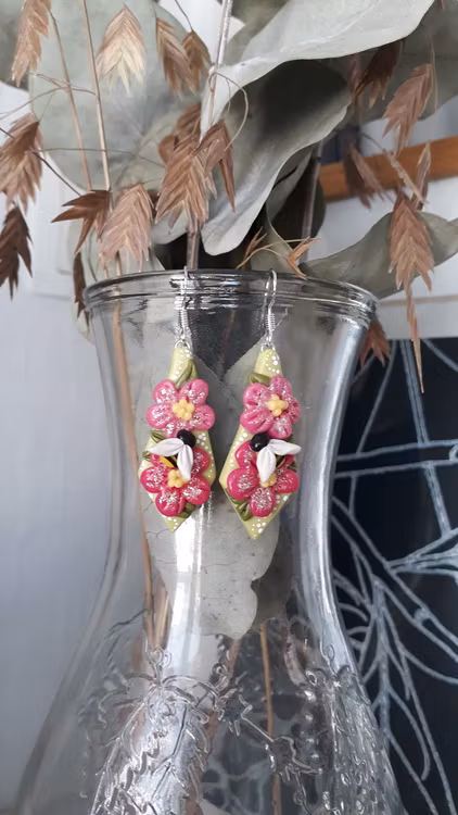 Örhängen: Blommor och humlor...'Statementörhängen' EXTRA STORA, UNIKA (Gjorda i endast ETT ex)