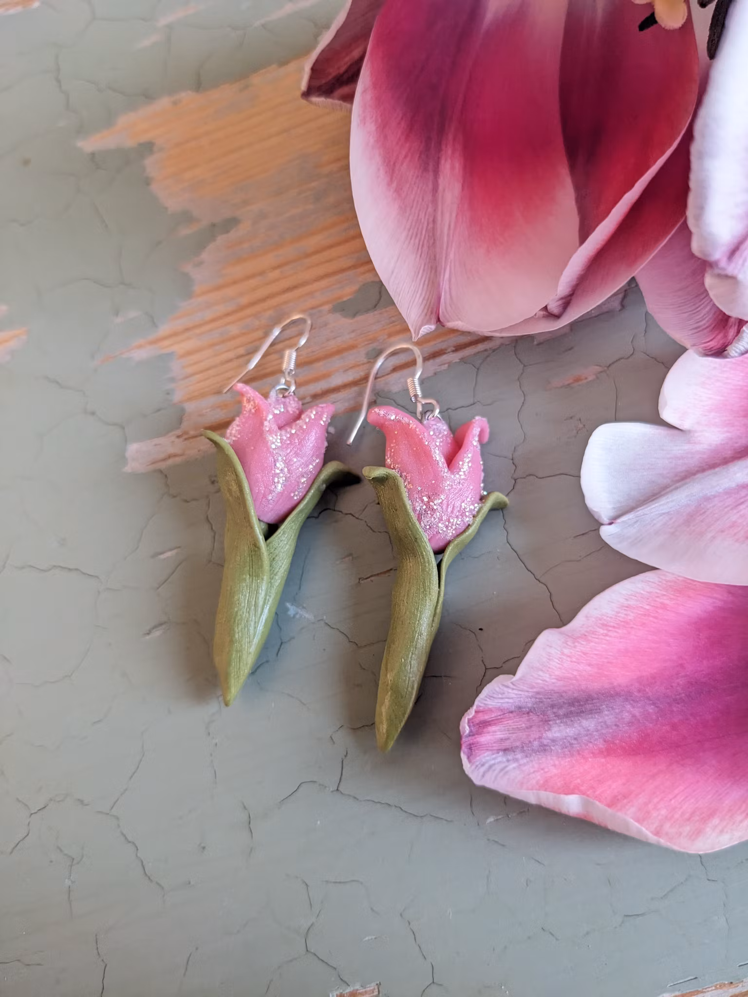 Örhängen: Rosa glittriga tulpaner