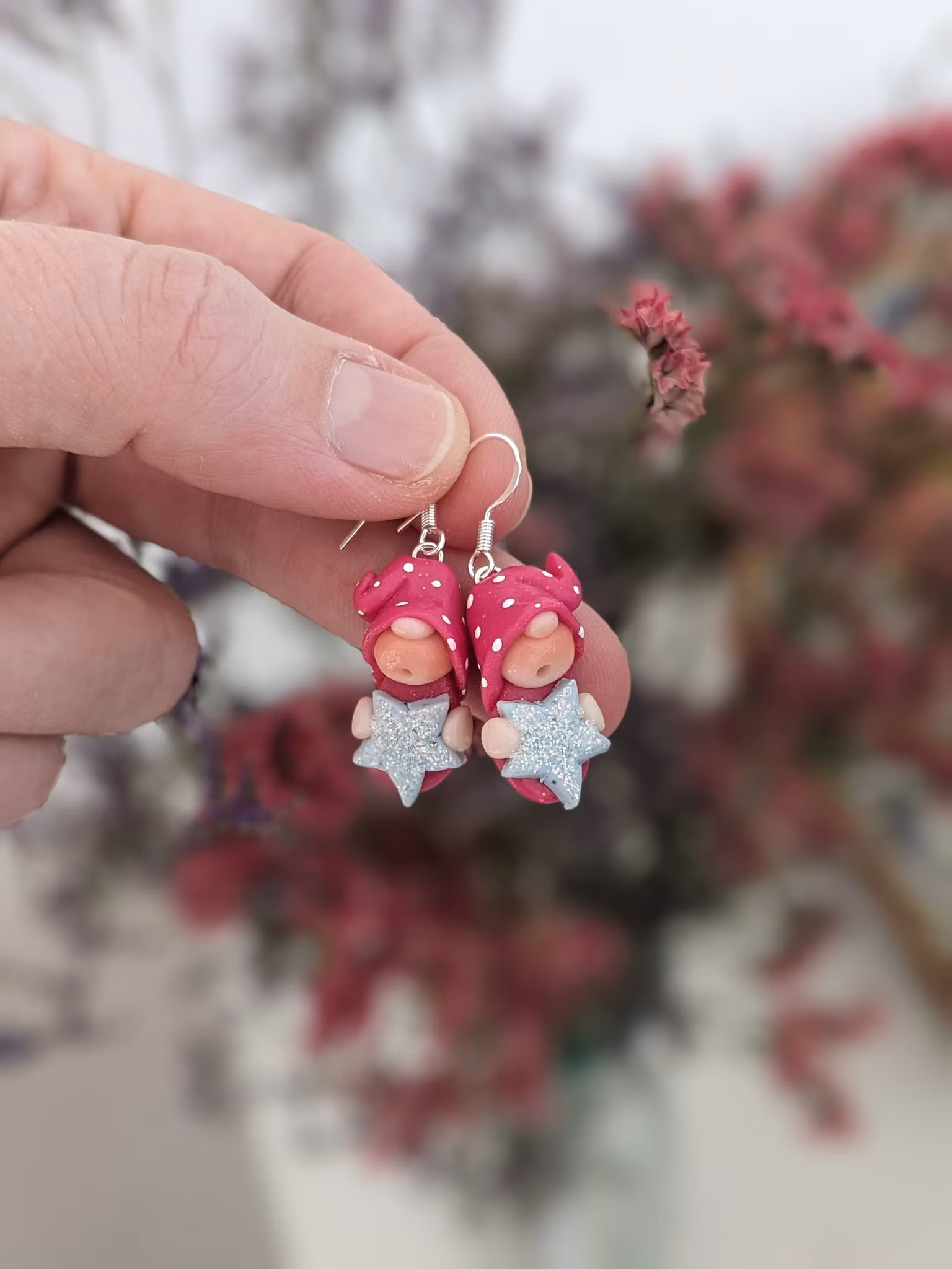 Örhängen: Rosa nissar med silverstjärnor