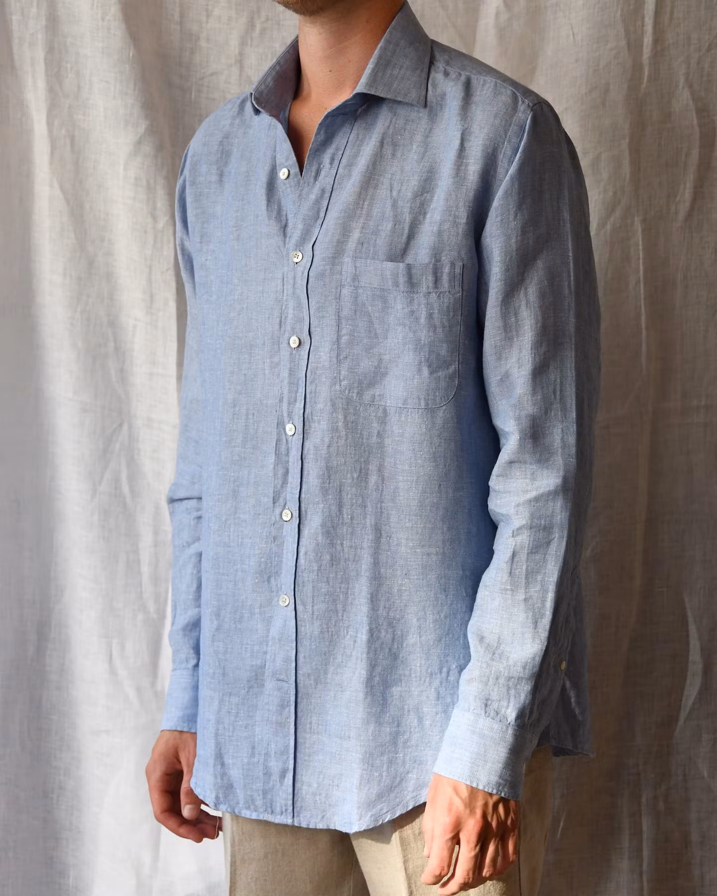 Porlamar ljusblå – linneskjorta med krage