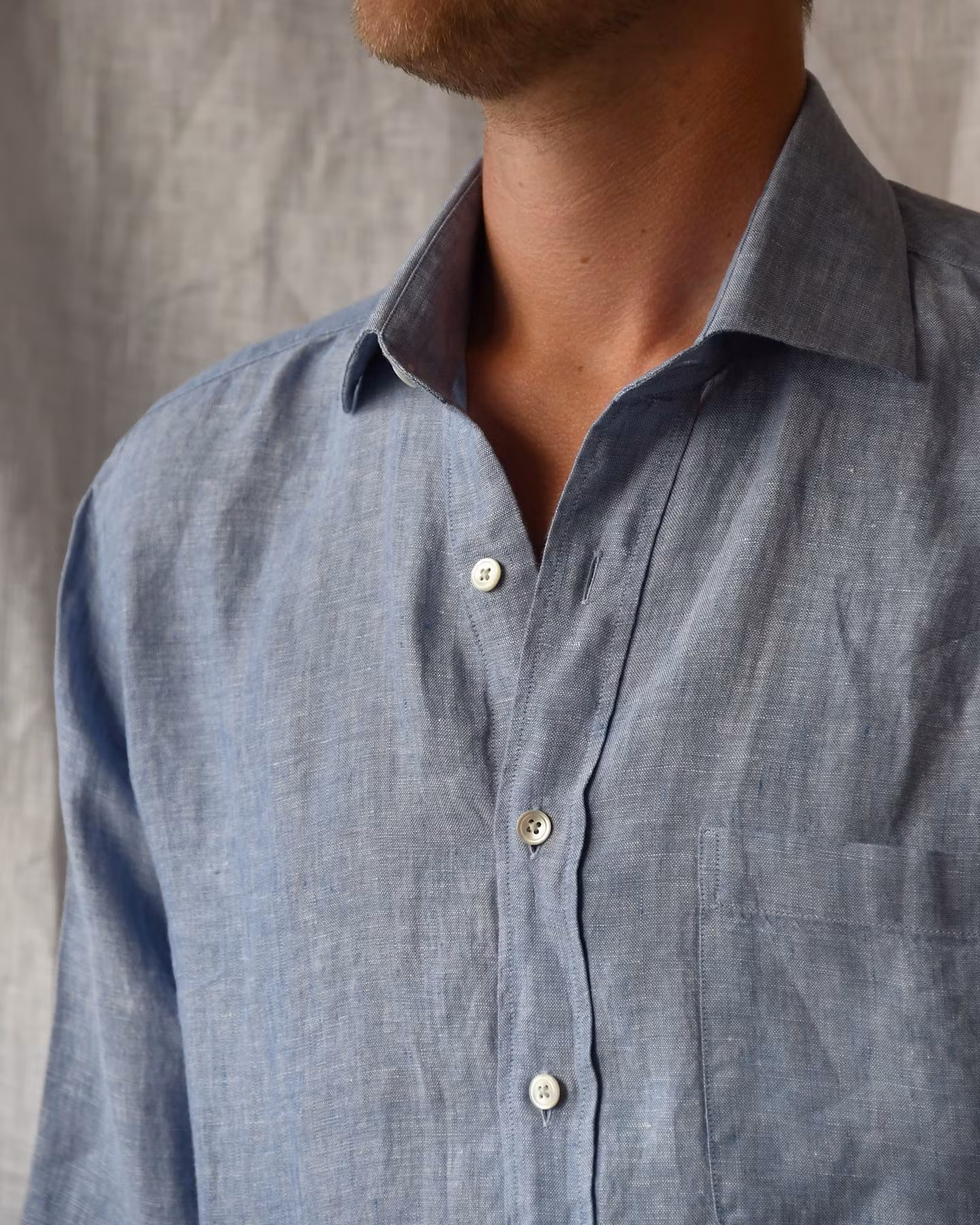 Porlamar ljusblå – linneskjorta med krage