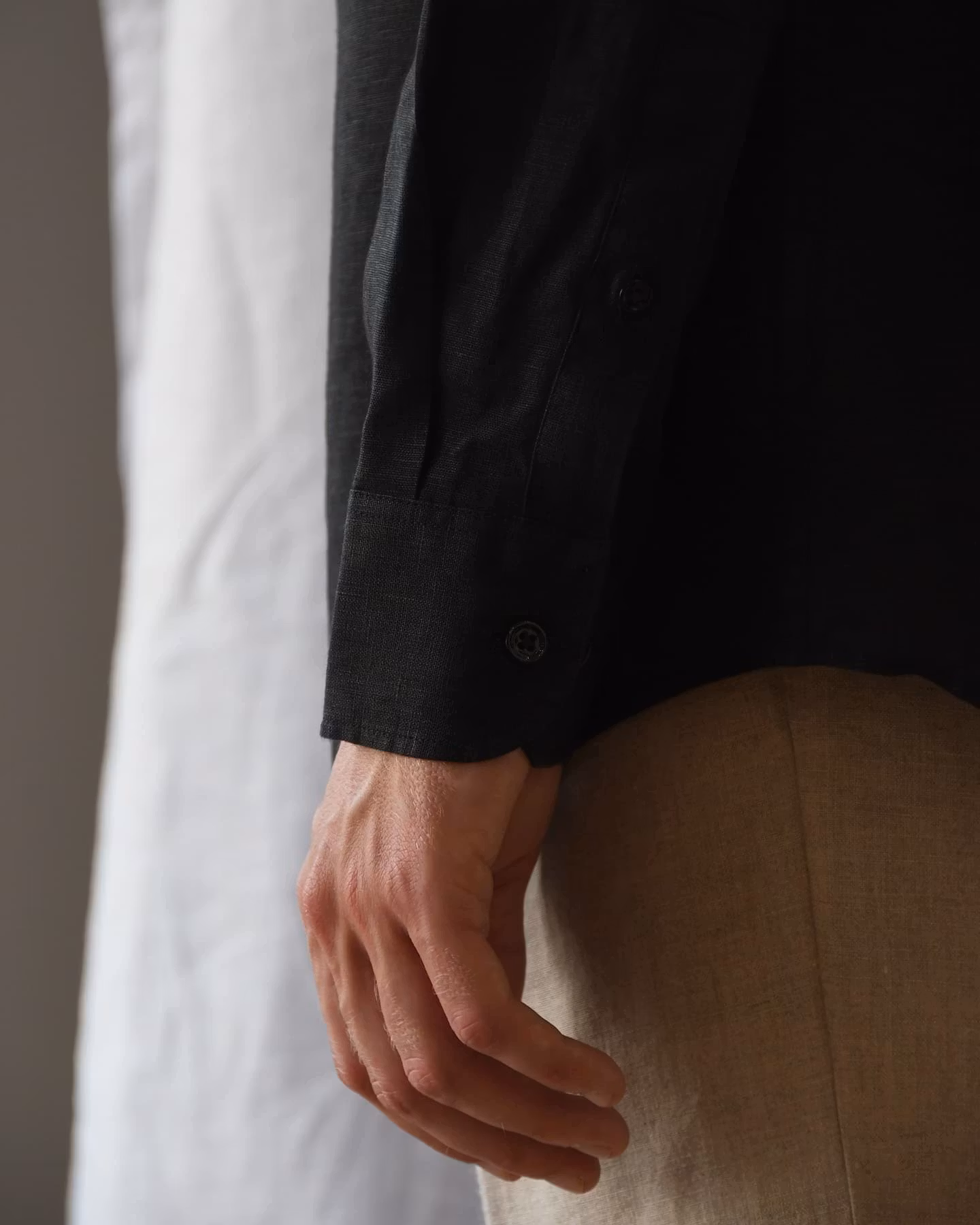 Porlamar svart – linneskjorta med krage