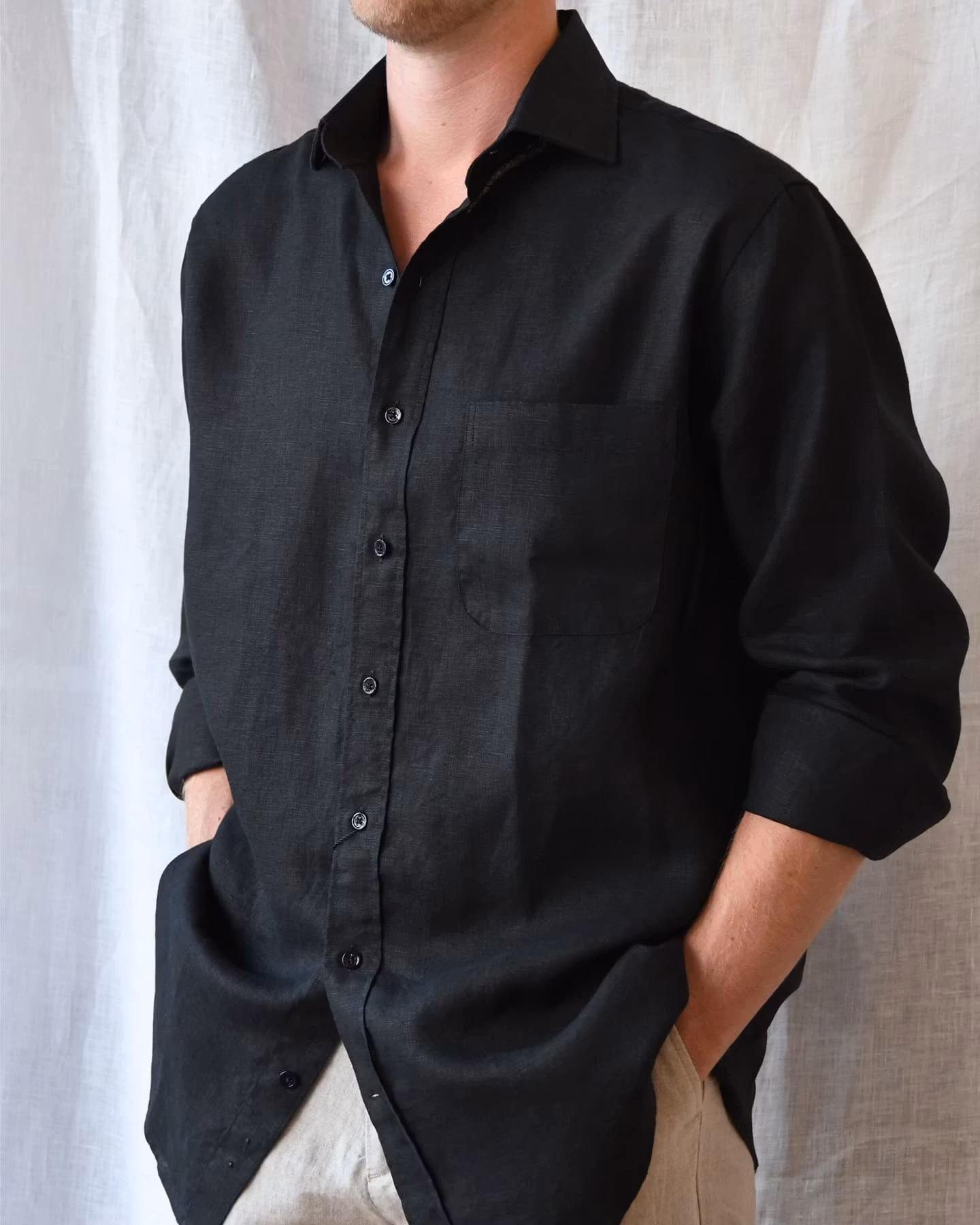 Porlamar svart – linneskjorta med krage