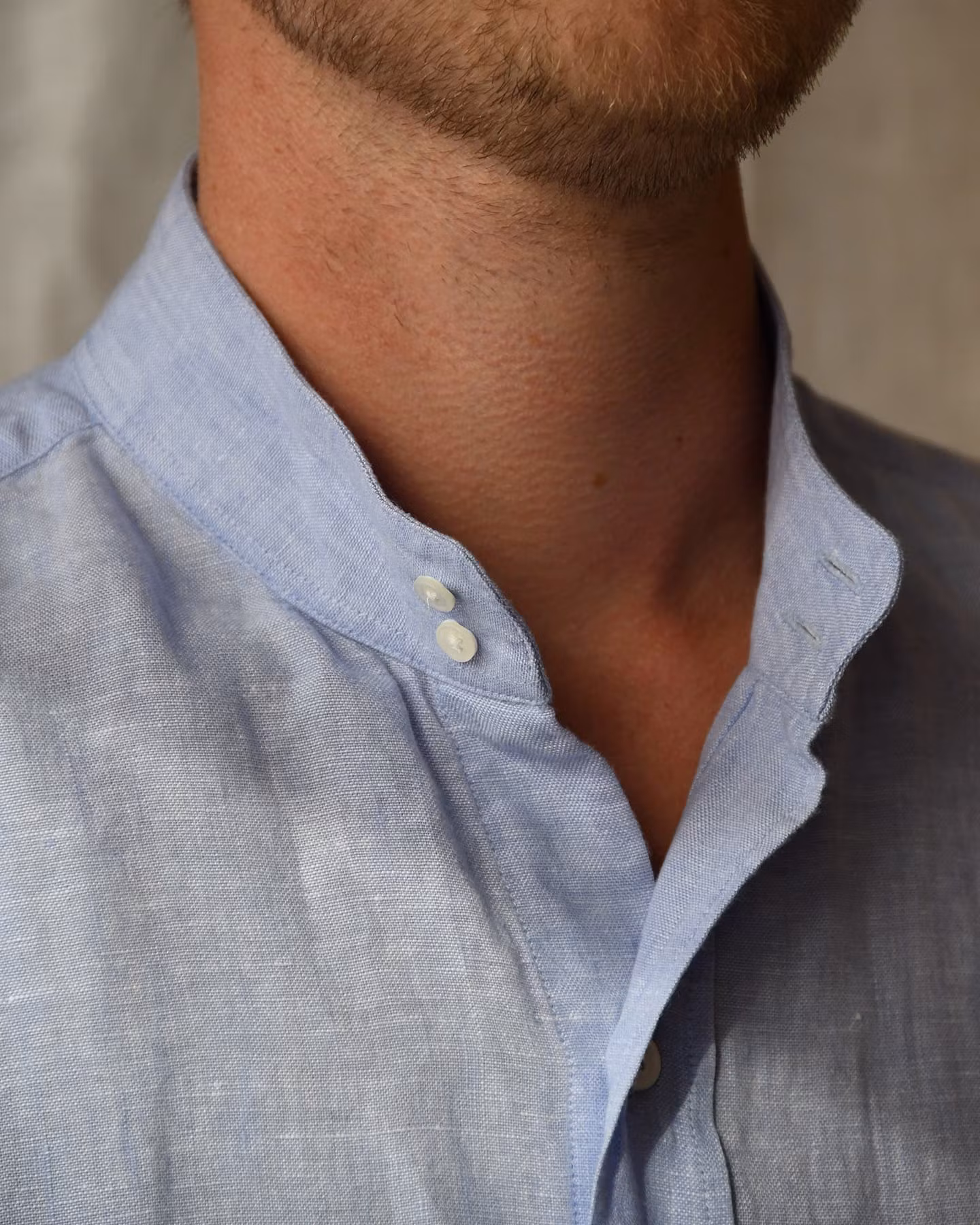 Porlamar ljusblå – linneskjorta utan krage