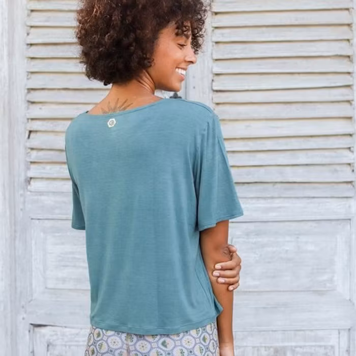 Tröja Moksa Tee Natural Green - från Indigo Luna