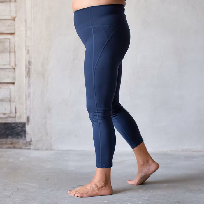 Yoga leggings High rise 7/8 Midnight  - Girlfriend Collective