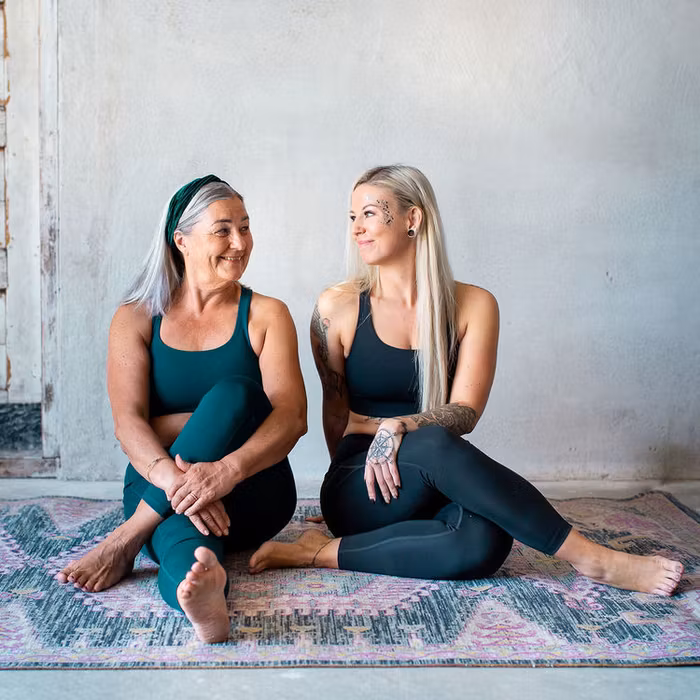 Yoga leggings High rise 7/8 Black - Girlfriend Collective