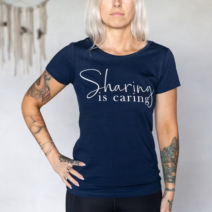 T-shirt "Sharing Is Caring" Blå - Soul Factory
