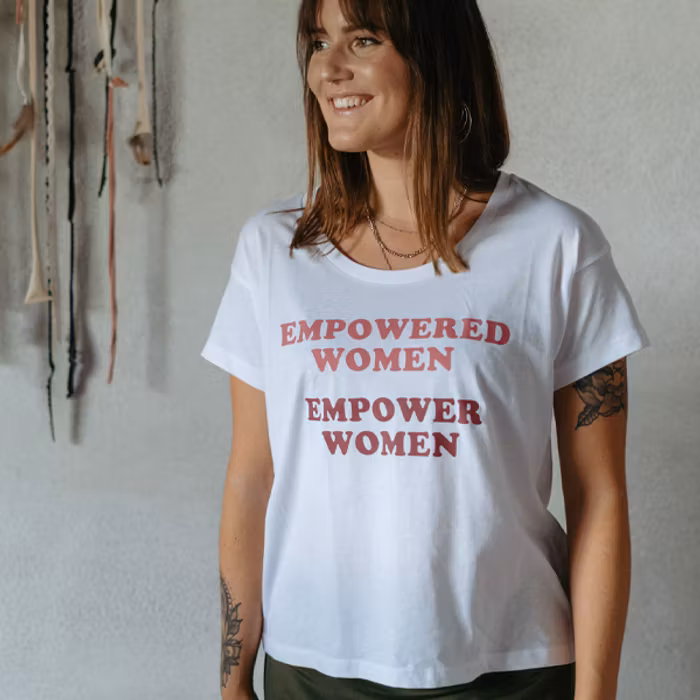 T-shirt "Empowered Women Empower Women" White - Soul Factory