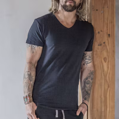 T-shirt Moksha Black - Renegade Guru