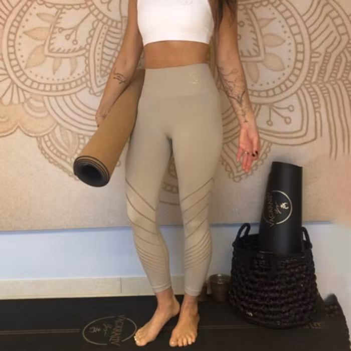 Yogaleggings Seamless Perfect fit 7/8 Champagne - Vackraliv Yoga