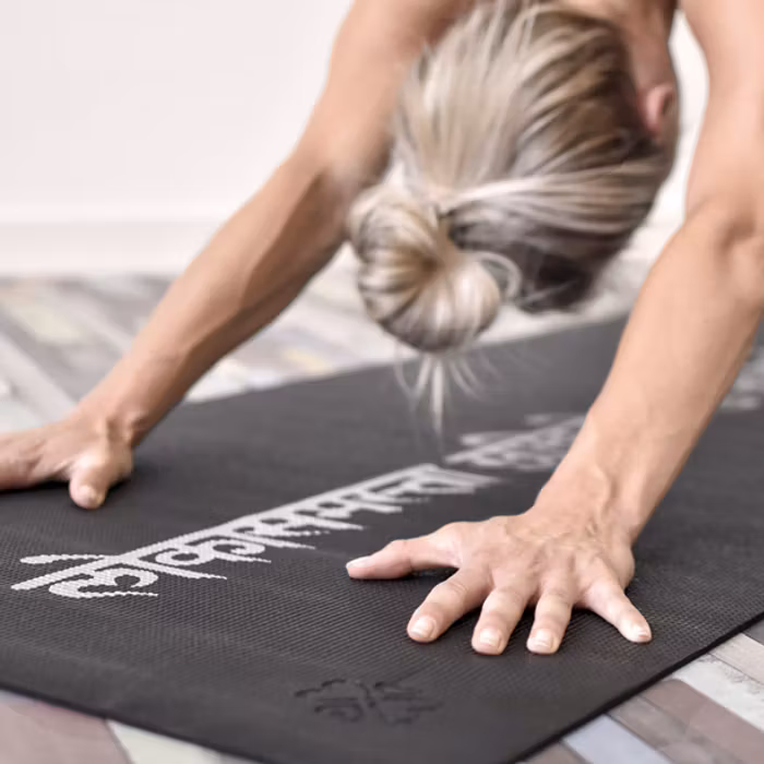 Yogamatta Mantra Black 4mm - Love Generation