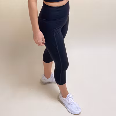 Yogaleggings Capri Black - Girlfriend Collective