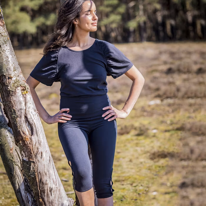 Yogaleggings Shanti Capri Urban Black - Urban Goddess
