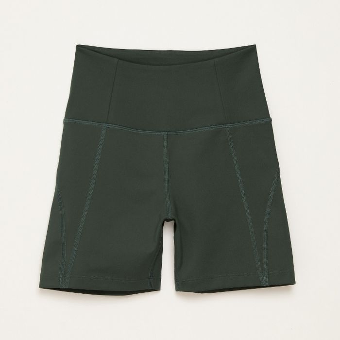 Yogashorts Run High Rise Moss - Girlfriend Collective
