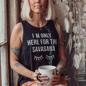 Linne Tank Top "I´m only here for the Savasana" Black - Soul Factory