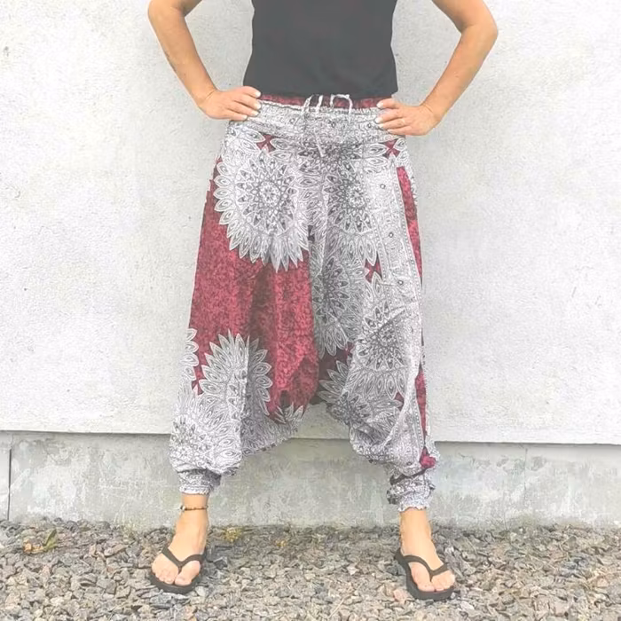 Haremsbyxa nr. 49 mörkrosa/vit mandala- Bohemian Harem