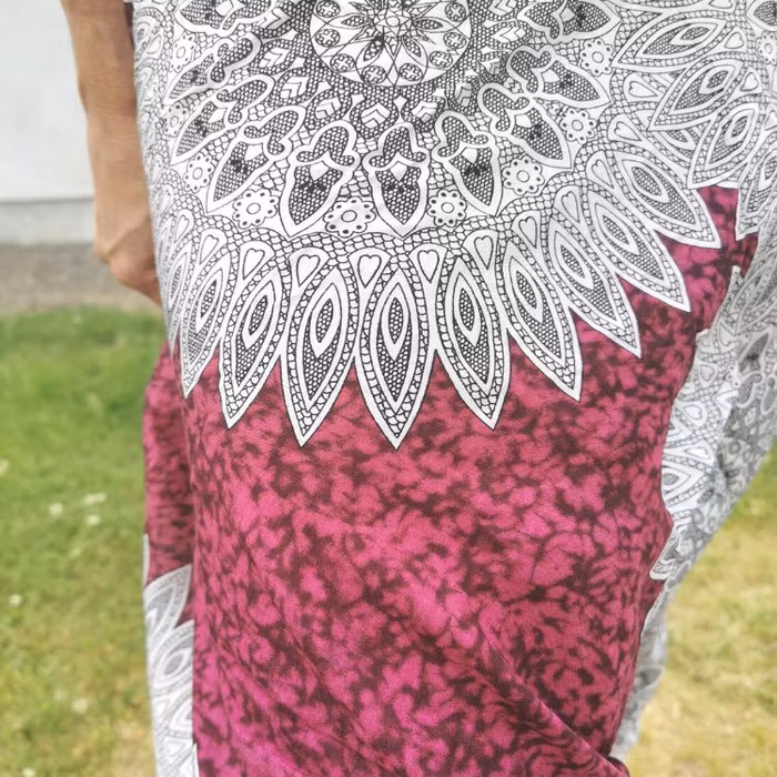 Haremsbyxa nr. 49 mörkrosa/vit mandala- Bohemian Harem