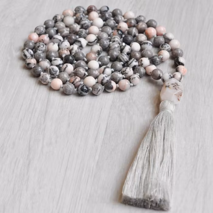 Mala halsband Give Love från Nouelle