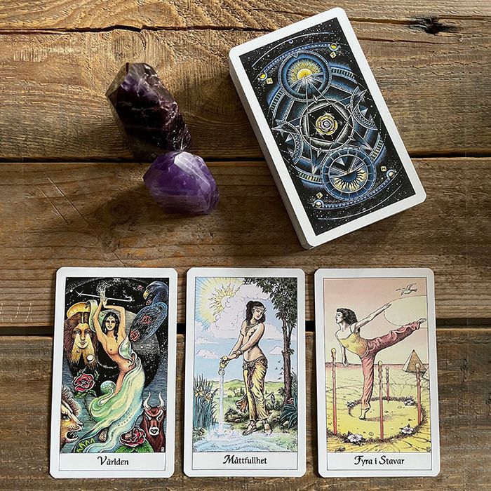 Tarotkort på svenska Cosmic Tarot