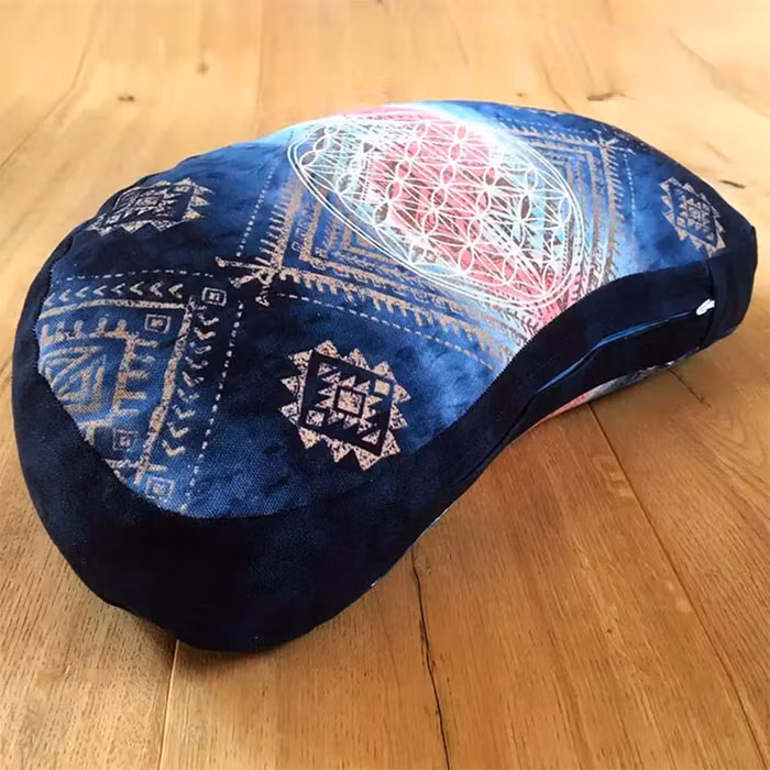 Meditationskudde Halvmåne indigo/persika -  The Spirit of OM