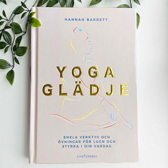 Bok Yoga Glädje - Hannah Barrett
