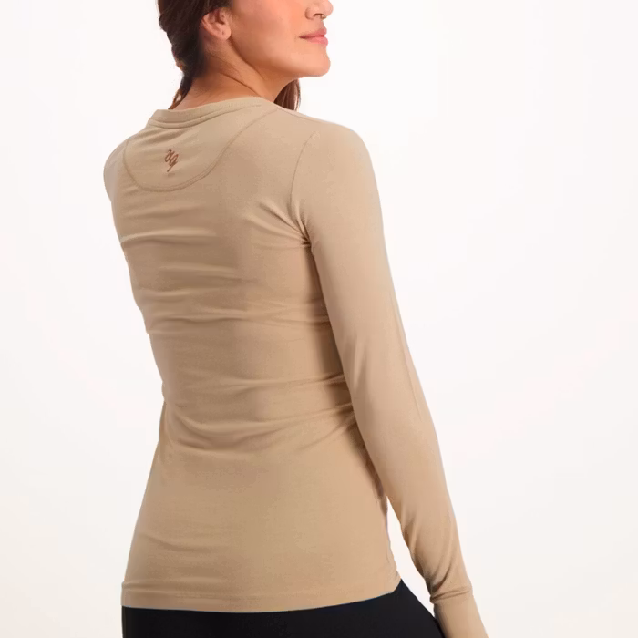 Yogatröja Karuna OM Longsleeve Sand - Urban Goddess