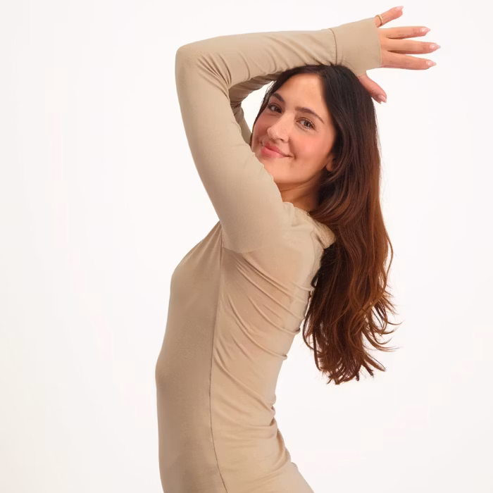 Yogatröja Karuna OM Longsleeve Sand - Urban Goddess