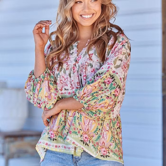 Blus Sakura print Indira top - Jaase