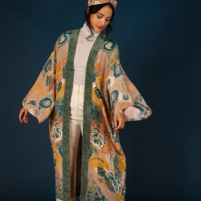 Kimono "Folk Art Floral Petal Kimono" - Powder design