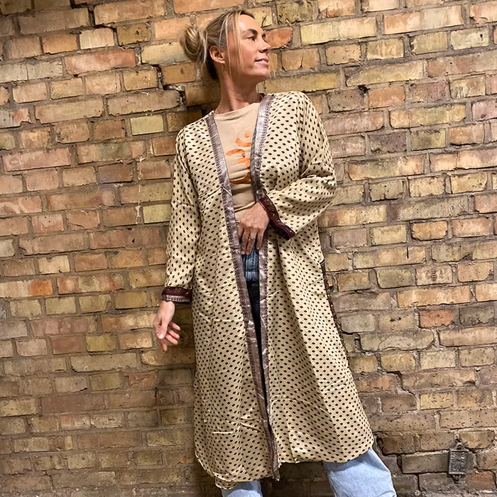 Kimono VÄNDBAR återvunnet silke Nr 187