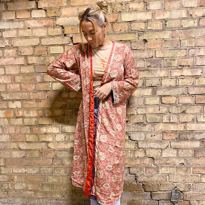 Kimono VÄNDBAR återvunnet silke Nr 180