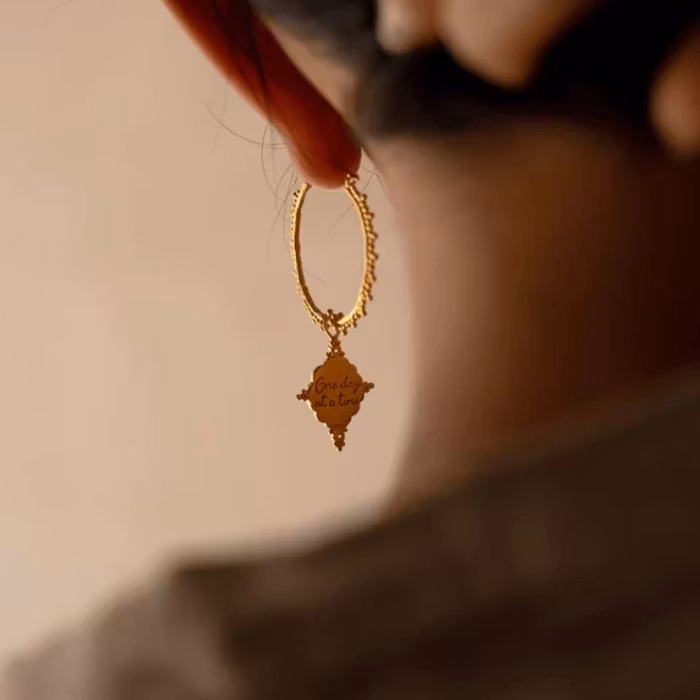 Örhänge One Day at a Time Hoop Gold - Ananda Soul